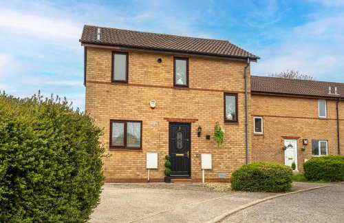 Keaton House - Close to City Centre - Free Parking, Spacious Garden, Fast Wifi and Smart TV by Yoko Property - Foto 24