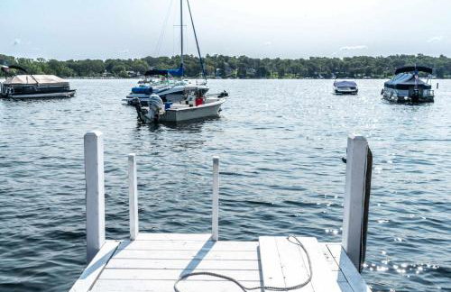 Williams Bay Lakefront Retreat - Walk the Lakepath - Foto 21