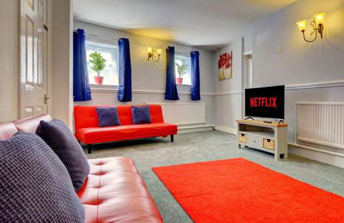 5 bedrooms, sleeps up to 16, secure parking space & comfort - Foto 19