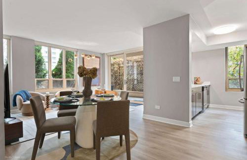 The Bernadin- Designer 3BR City Center with Balcony - Photo 4