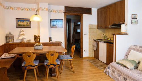 Casa a Penia-Alba a 2 minuti da impianti funivia - Foto 1, stove