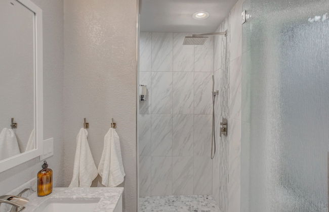 Verdant Oasisluxury, Traveler's Home W/hottub! - Foto 27