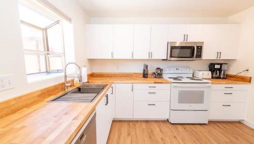 Newly Remodeled Family Friendly Home - Foto 2