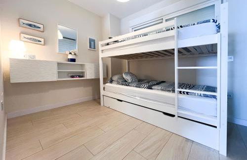 Sorolla 105, luxury, beach, free parking, all services, quite neighborhood, SO - Photo 21