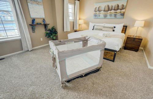 Silver Outpost Near Peterson SFB & Game Lounge - Foto 32