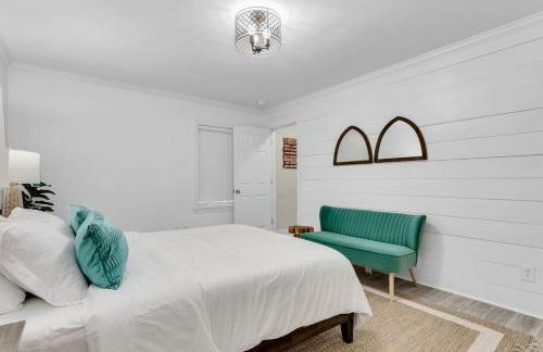 Lakefront, Saltwater Pool, Backyard Oasis, Private Dock, Home Gym - Foto 28