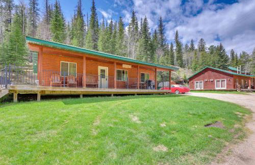 Wraparound Deck and Grill Deadwood Cabin - Foto 23