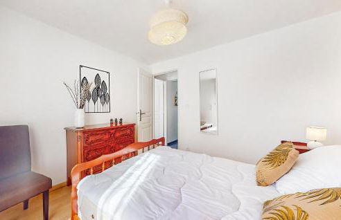 4 Bedroom Amazing Home In Sanilhac - Foto 18