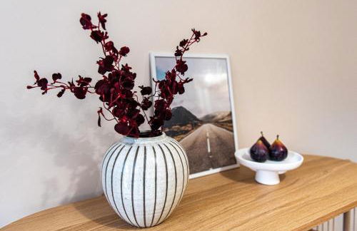 2 bedroom flat by Eccles Station with communal rooftop garden - Foto 36