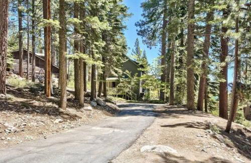 Cozy Designer Decorated Cabin Near Slopes Fireplace Peekaboo Lakeview - Foto 32