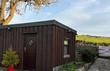 Thors Cave Cabin, Peak District - Photo 30