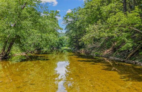 Mariposa Moon Cottage at Sleepy Creek - Wifi, Deck, Fire Pit, Creekside, View - Photo 90
