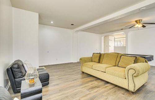 Pool Table and Charcoal Grill Home in Victorville! - Foto 10