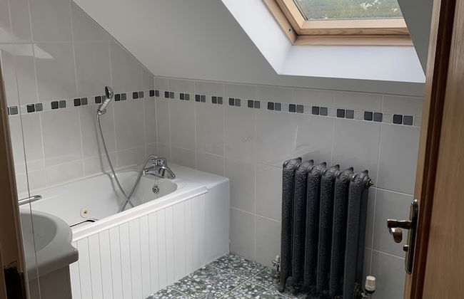 Captivating 4-bed House in West Wales - Photo 8