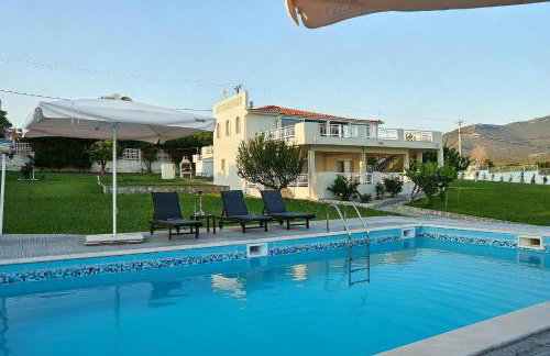 Grand Villa Maronia - Foto 1