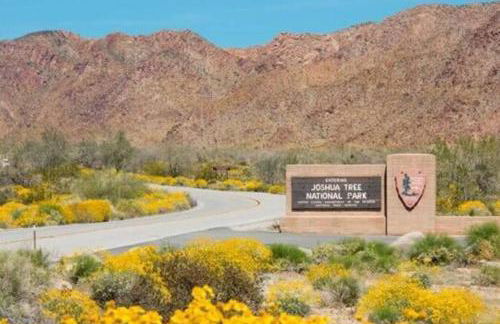 15 min to JT Park Hot Tub Cute Design Full Kitchen - Foto 28