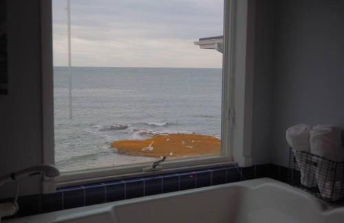 Casa al Mare Beachfront Retreat King Bed Near Yale - Foto 2