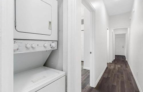 Stylish Home- Mins to St Josephs Hospital & DT - Foto 15