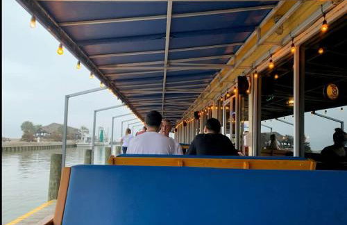 Bay Breeze Bungalow - Game Room & Pet Friendly - Foto 62