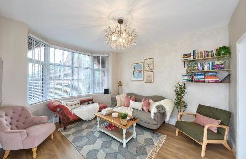 Stylish 4 bed home in Old Trafford next to MUFC - Foto 4