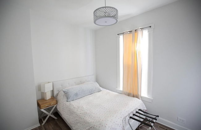 Simple in Palmer Square - Walk to Park and Train - Foto 5