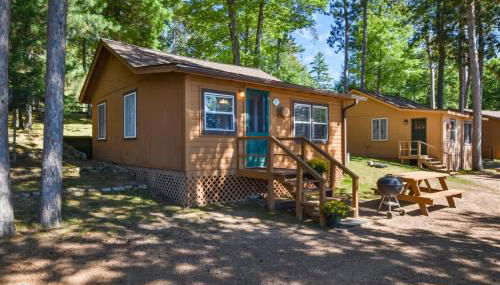 Whispering Waters Bayview Resort Cabin 4 - Foto 2