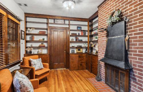 Steps to Edgewater - Sleeps 14 - Fun Game Room Retreat - Foto 22