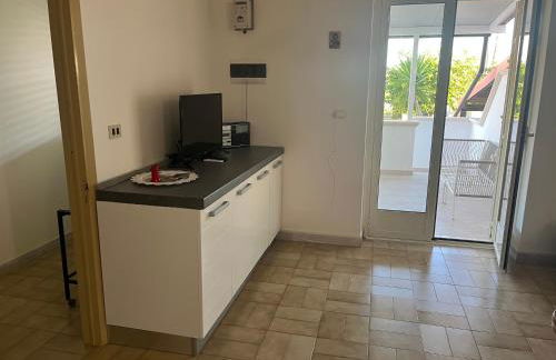 villa TiCia a 100 metri dalla spiaggia con parcheggio privato - Foto 38