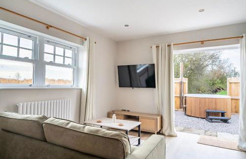 Luxury barn with private wood fired hot tub - Foto 7