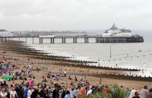 Welcoming 4 Bed Holiday Home in Eastbourne - Foto 28