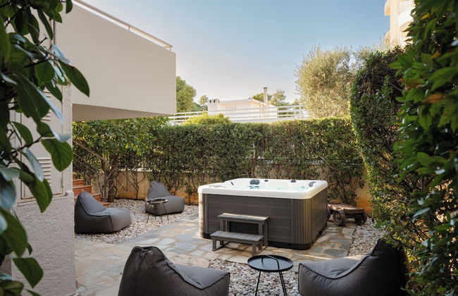 Athenian Riviera Coastal Charm Villa - Photo 47