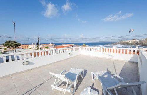Sea Views Private Terrace 2BR House near the Beach - Foto 12