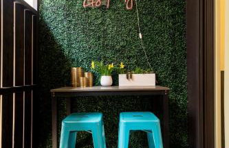 City Heights Townhome with Free Parking & 3 Baths - Foto 23