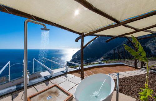 VILLA LA TAGLIATA spectacular jacuzzi tub amazing view and private parking garage - Photo 6