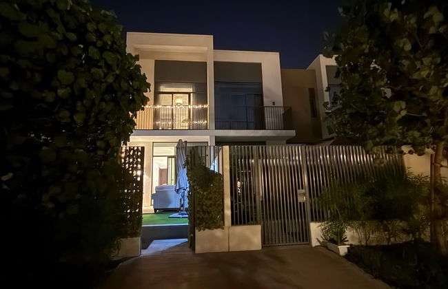 Elegant Stay in Ranches Villa - Photo 76