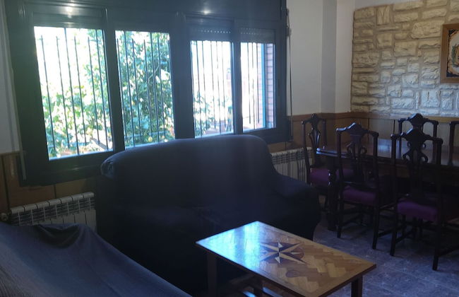 Spacious Holiday Home in Esparreguera With Balcony - Foto 4