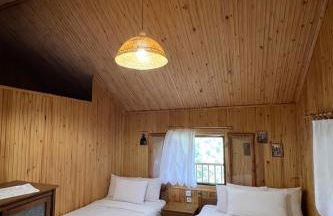 Traditional Wooden Apartment - Photo 17
