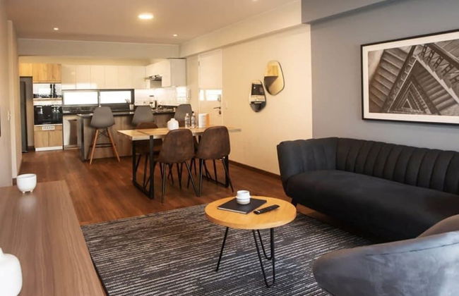 w Spotless 2BR With Balcony in Miraflores - Photo 5