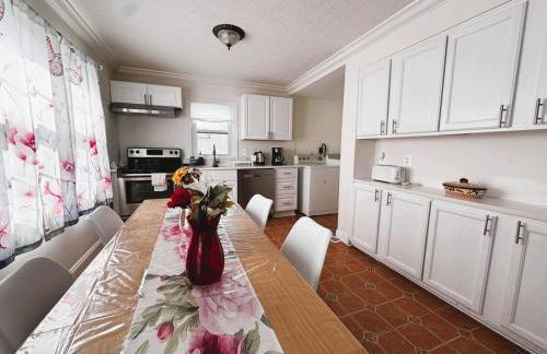 Entire Family-friendly 4 BR Cozy Unit , Metro walk - Foto 69