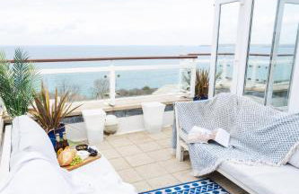 NEW! Stunning 2 Bed Beach Front Penthouse Apartment - Topaz, Compass Point - Foto 1