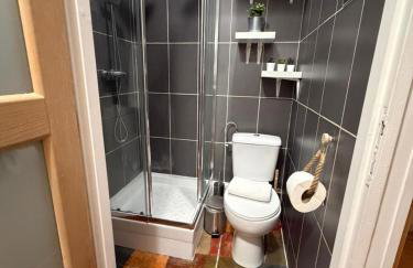 Studio for Two - Perfect Location close to metro - Foto 10