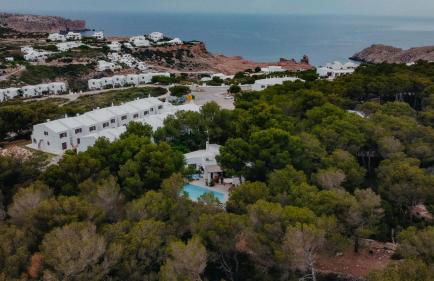 Villa en Cala Morell con piscina privada en el bosque - Foto 4