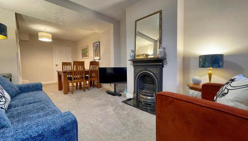 Stylish cottage in vibrant riverside village - Foto 5