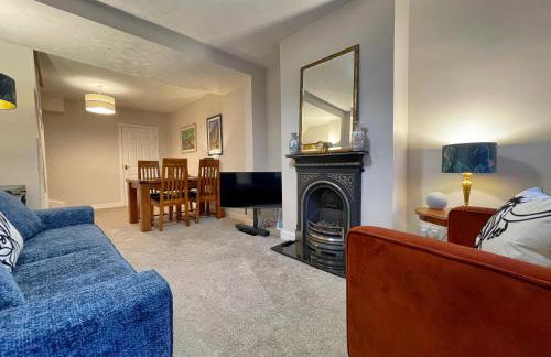 Stylish cottage in vibrant riverside village - Foto 5