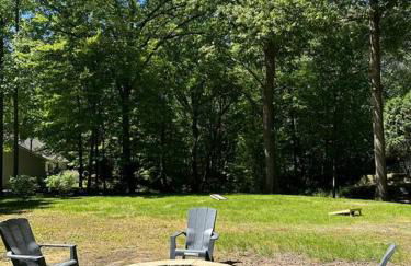 Blocks to Town, Game Room, Firepit, Huge Backyard - Photo 32