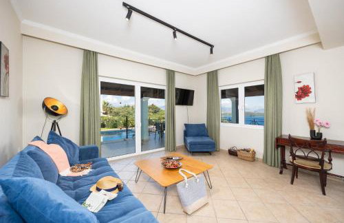 Villa Eleni Agios Stephanos - Photo 11