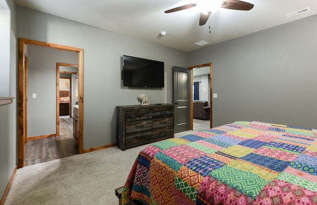 Cedar Crest Lodge - Photo 5