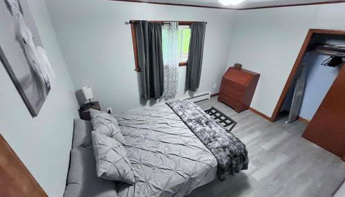 Cozy Retreat with Private Backyard Oasis - Foto 3