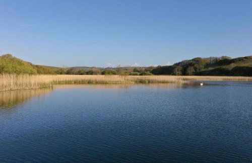 Beachfront Cottage with Sea Views & Coastal Walk - Foto 30