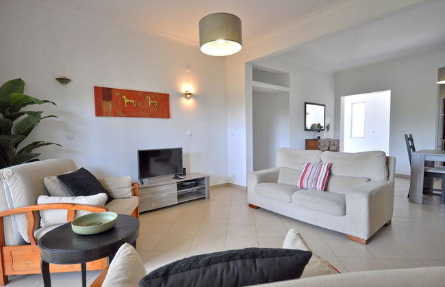 Delightful Single-storey Villa, Private Pool, Free air Conditioning and Wifi - Foto 17